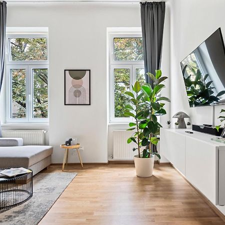 Cozy, Generous City Apartment - 10 Min To City-Centre - Contactless 24H Check-In Viyana Dış mekan fotoğraf