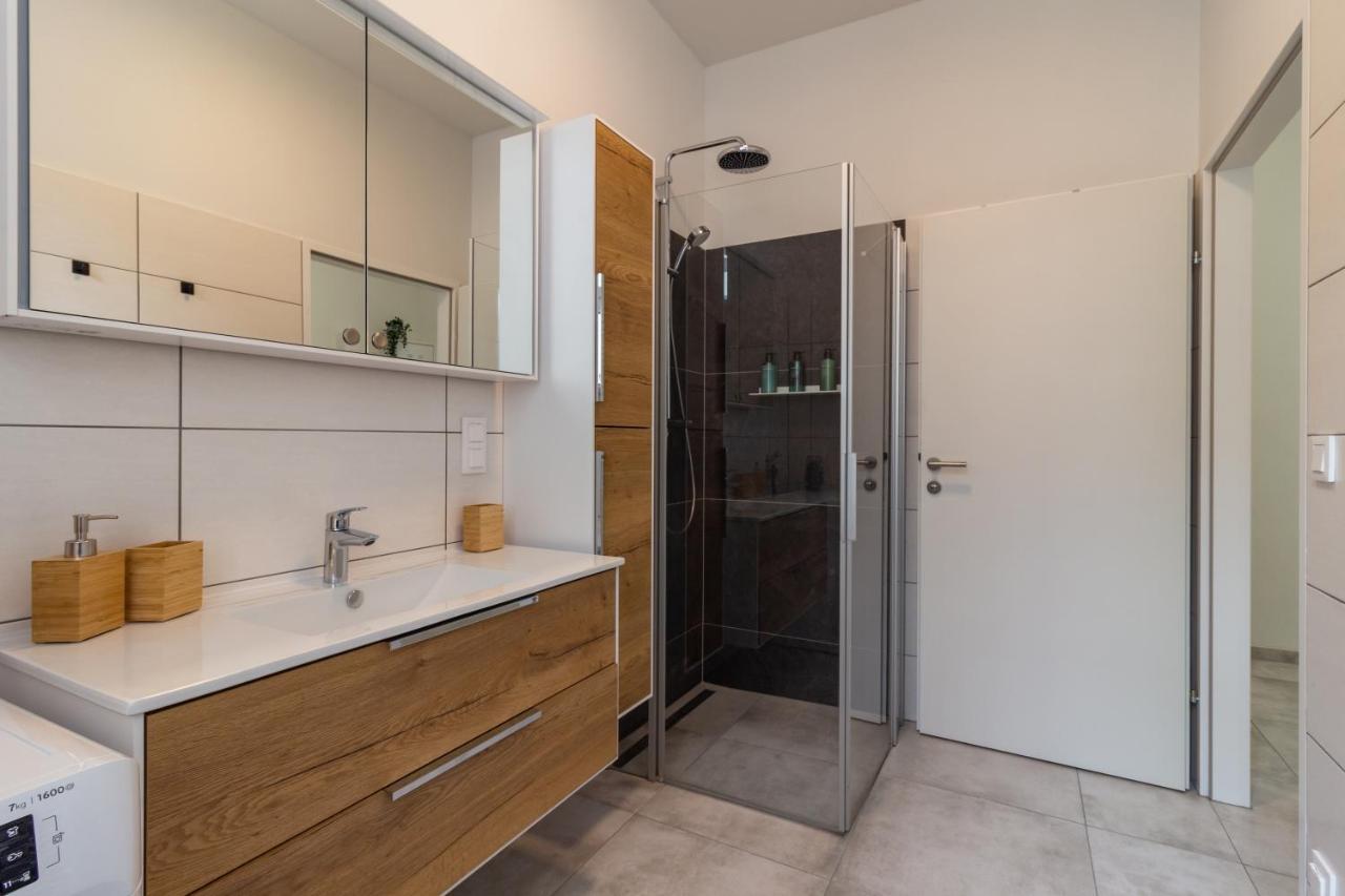 Cozy, Generous City Apartment - 10 Min To City-Centre - Contactless 24H Check-In Viyana Dış mekan fotoğraf