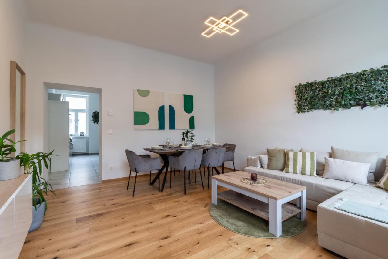 Cozy, Generous City Apartment - 10 Min To City-Centre - Contactless 24H Check-In Viyana Dış mekan fotoğraf