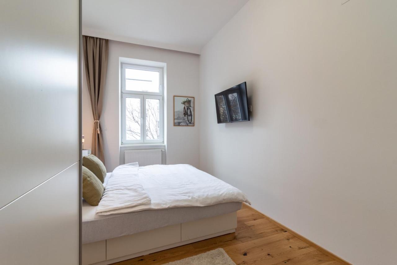 Cozy, Generous City Apartment - 10 Min To City-Centre - Contactless 24H Check-In Viyana Dış mekan fotoğraf