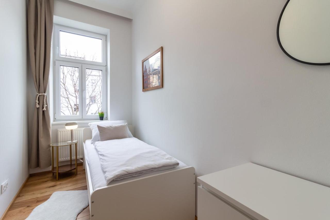 Cozy, Generous City Apartment - 10 Min To City-Centre - Contactless 24H Check-In Viyana Dış mekan fotoğraf
