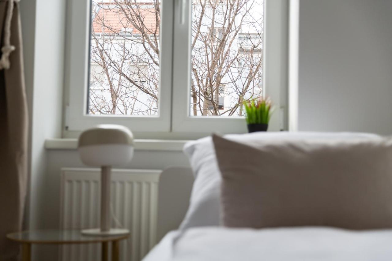 Cozy, Generous City Apartment - 10 Min To City-Centre - Contactless 24H Check-In Viyana Dış mekan fotoğraf