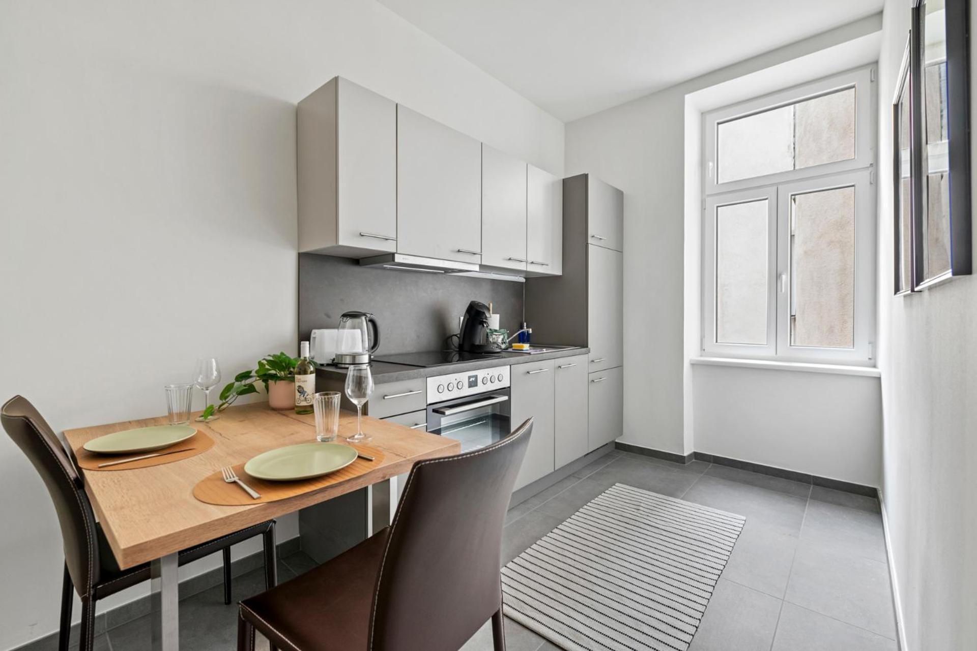Cozy, Generous City Apartment - 10 Min To City-Centre - Contactless 24H Check-In Viyana Dış mekan fotoğraf